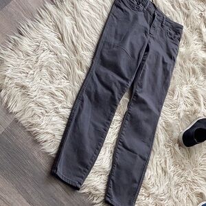 Kuhl Jeans 8 Short Born in the Mountains Grey Jeans